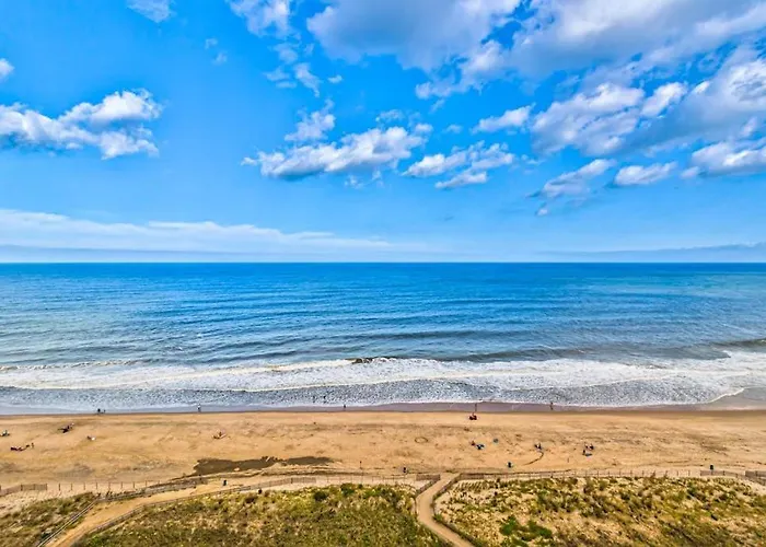 Warm & Welcoming In Oceanfront Building With Pool & Sauna *