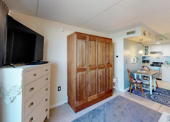 Warm & Welcoming In Oceanfront Building With Pool & Sauna * Ocean City