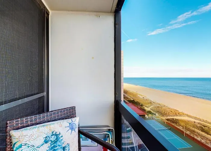 Warm & Welcoming In Oceanfront Building With Pool & Sauna Holiday home Ocean City