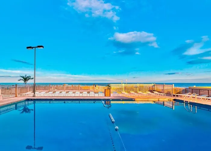 Warm & Welcoming In Oceanfront Building With Pool & Sauna Ocean City