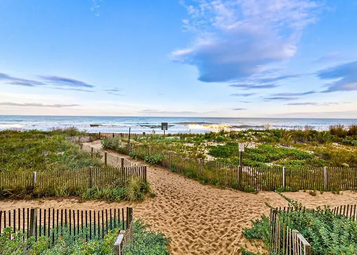 Warm & Welcoming In Oceanfront Building With Pool & Sauna